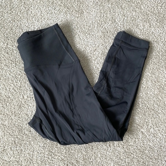 Lululemon gray leggings size 8 - Picture 1 of 9